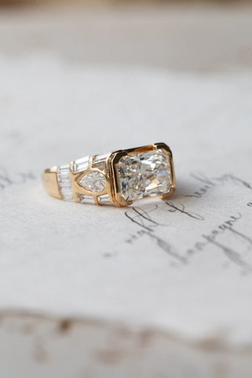 KAIA RING — White Gold / Yellow Gold, Diamond