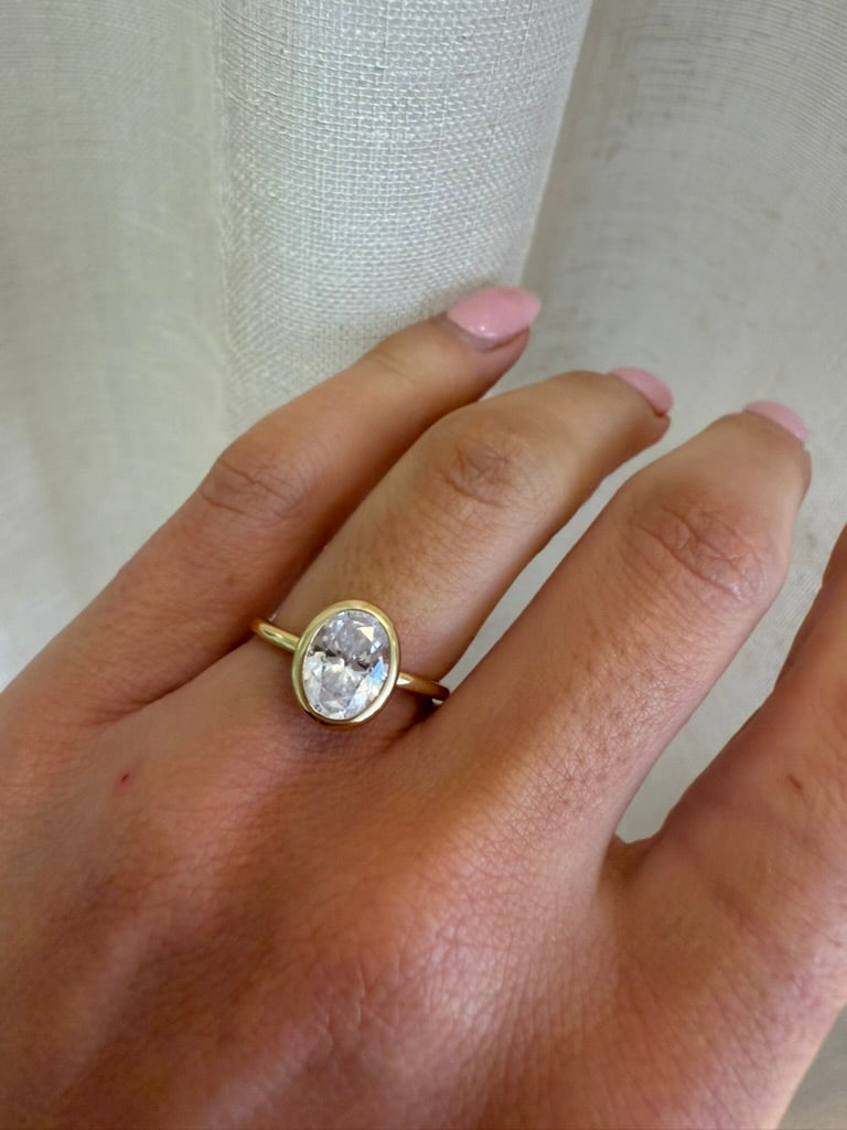 ORBIT SOLITAIRE RING — White Gold / Yellow Gold, Diamond