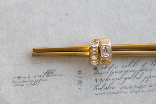 HALO RING — White Gold / Yellow Gold, Diamond / Emerald