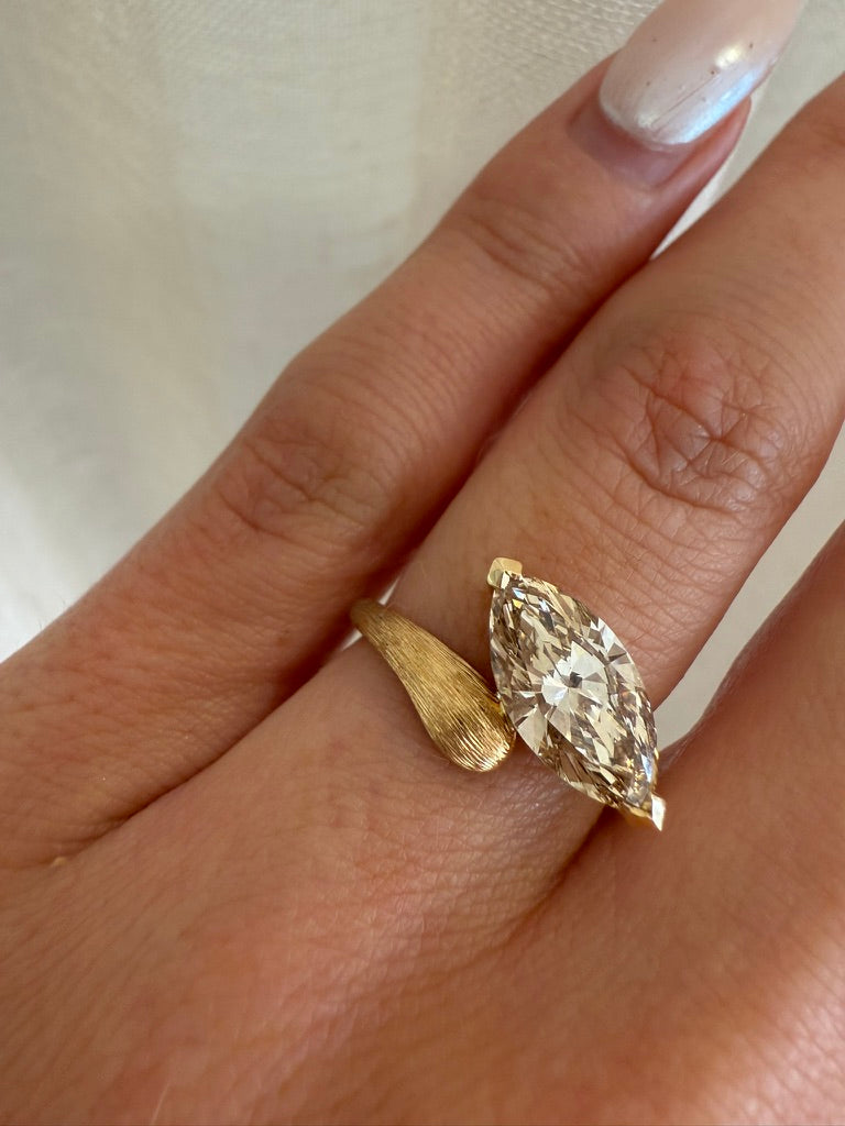 ARYA RING — Yellow Gold, Diamond