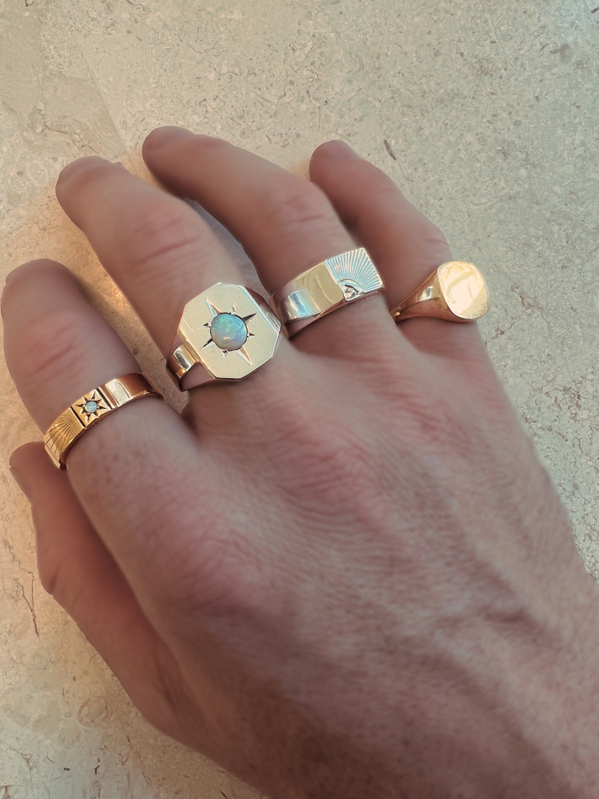 LENNON SIGNET RING - Silver — Sterling Silver, Sapphire