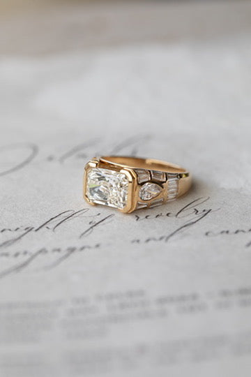 KAIA RING — White Gold / Yellow Gold, Diamond