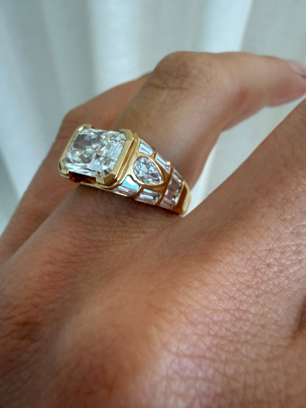 KAIA RING — White Gold / Yellow Gold, Diamond