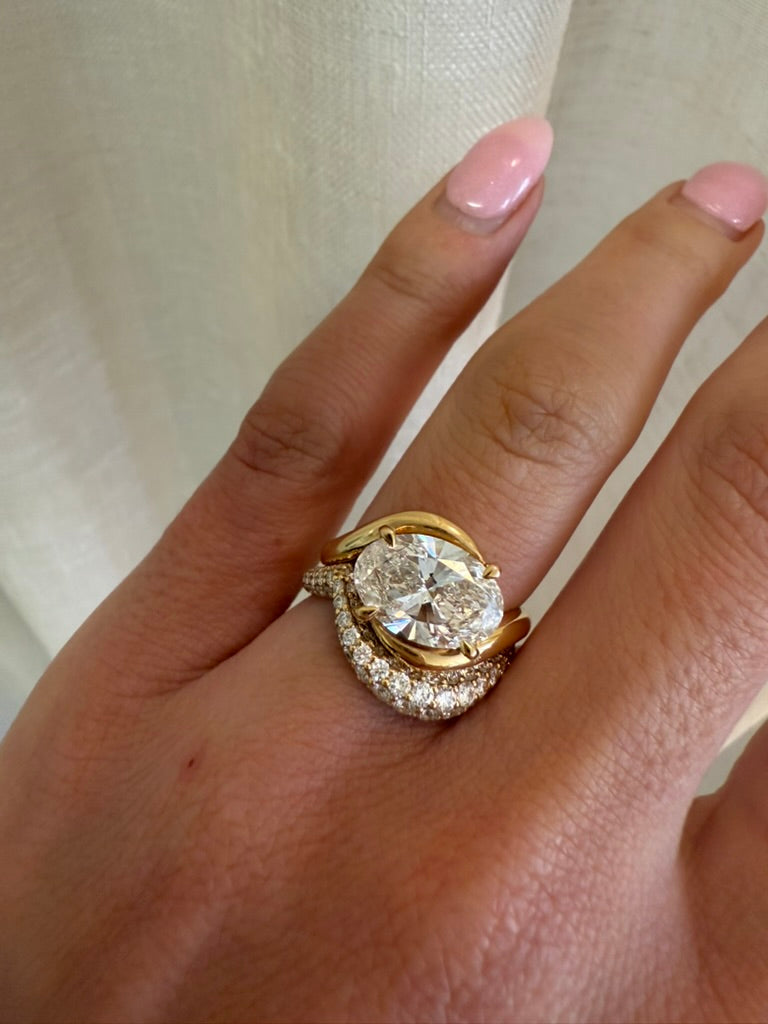 FLOW BAND — White Gold / Yellow Gold, Diamond
