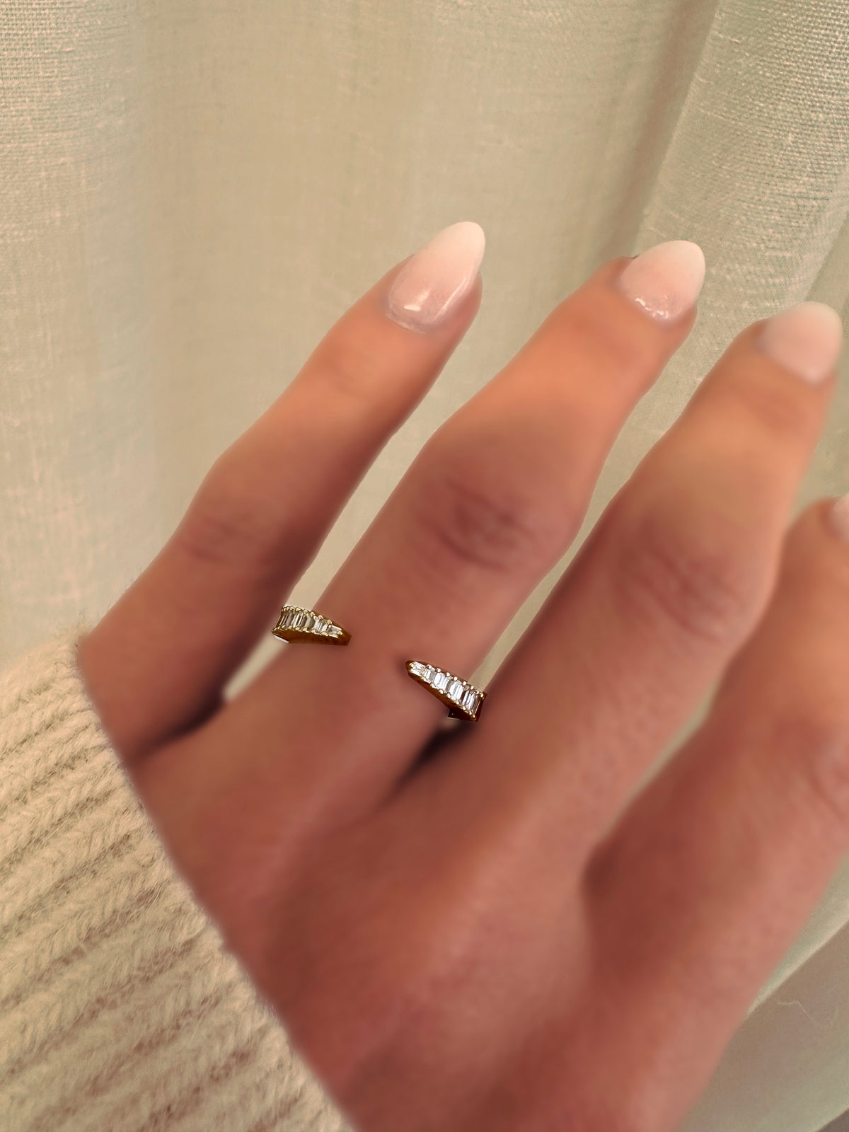 EMPIRE WEDDER — White Gold / Yellow Gold / Platinum, Diamond / Emerald