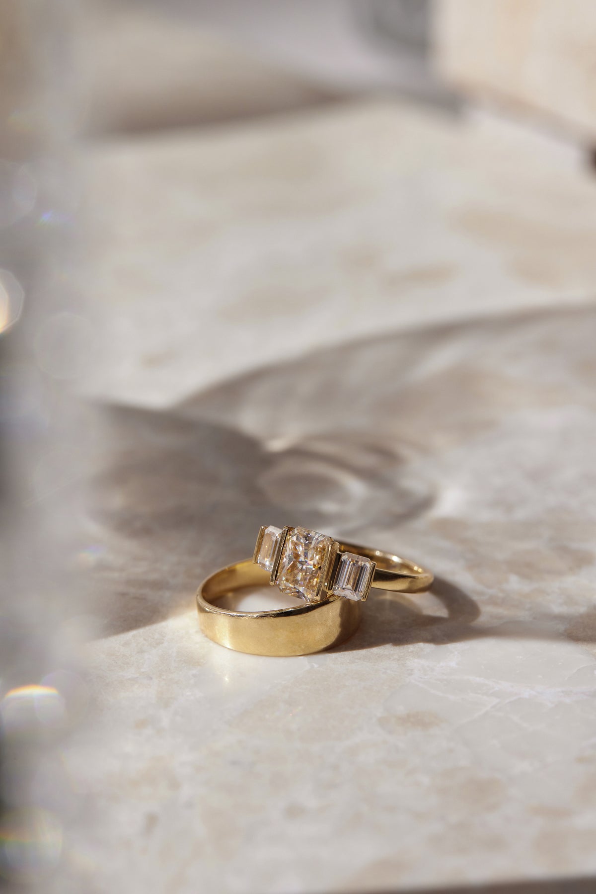 BAUHAUS BAND — White Gold / Yellow Gold, Diamond