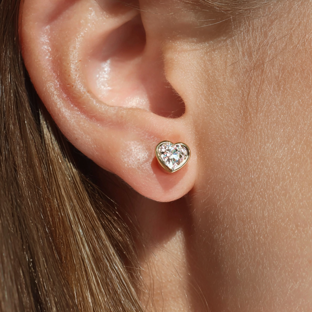 JULIET STUDS — White Gold / Yellow Gold, Diamond