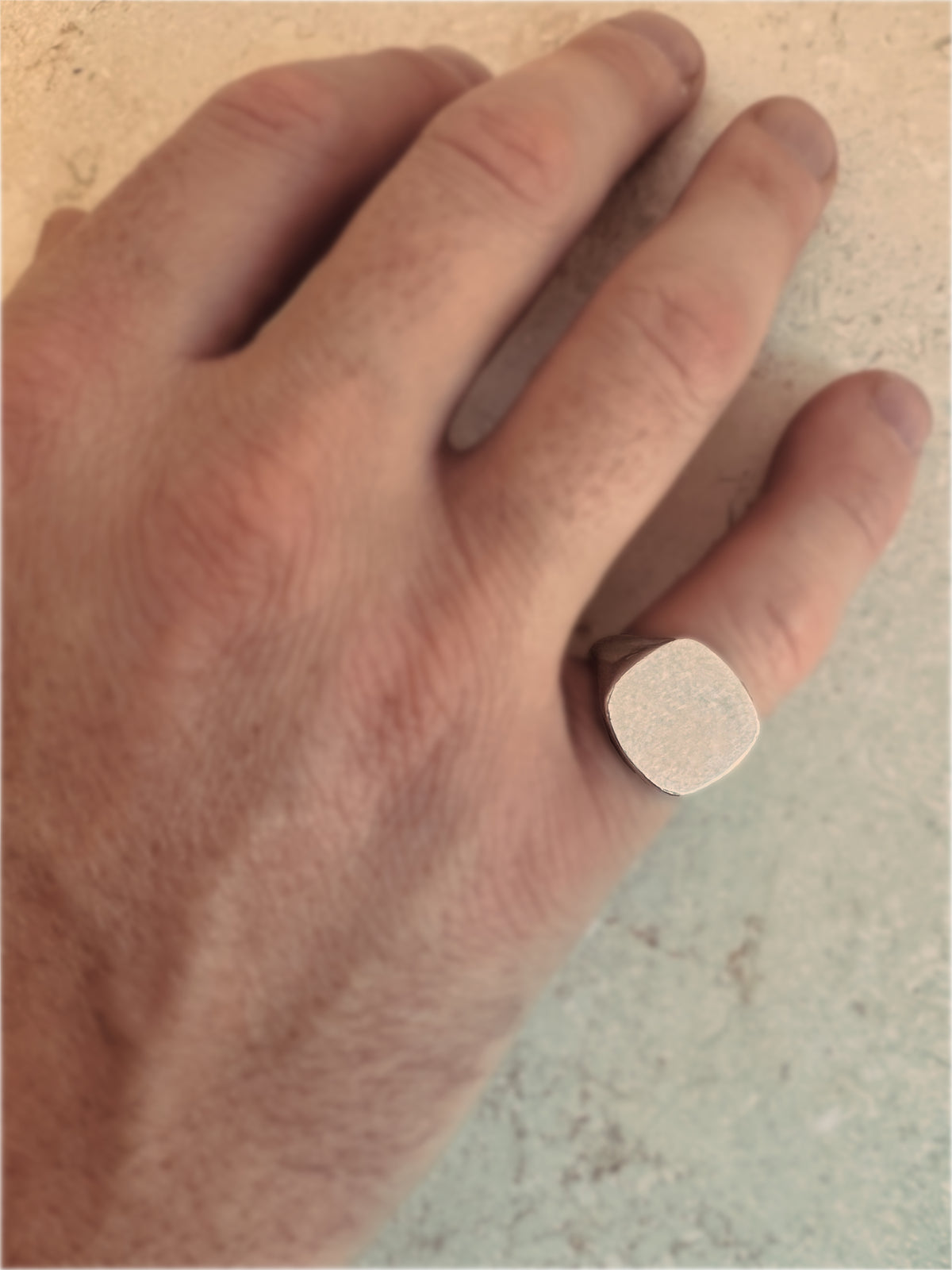 GALLAGHER SIGNET RING - Silver — Sterling Silver