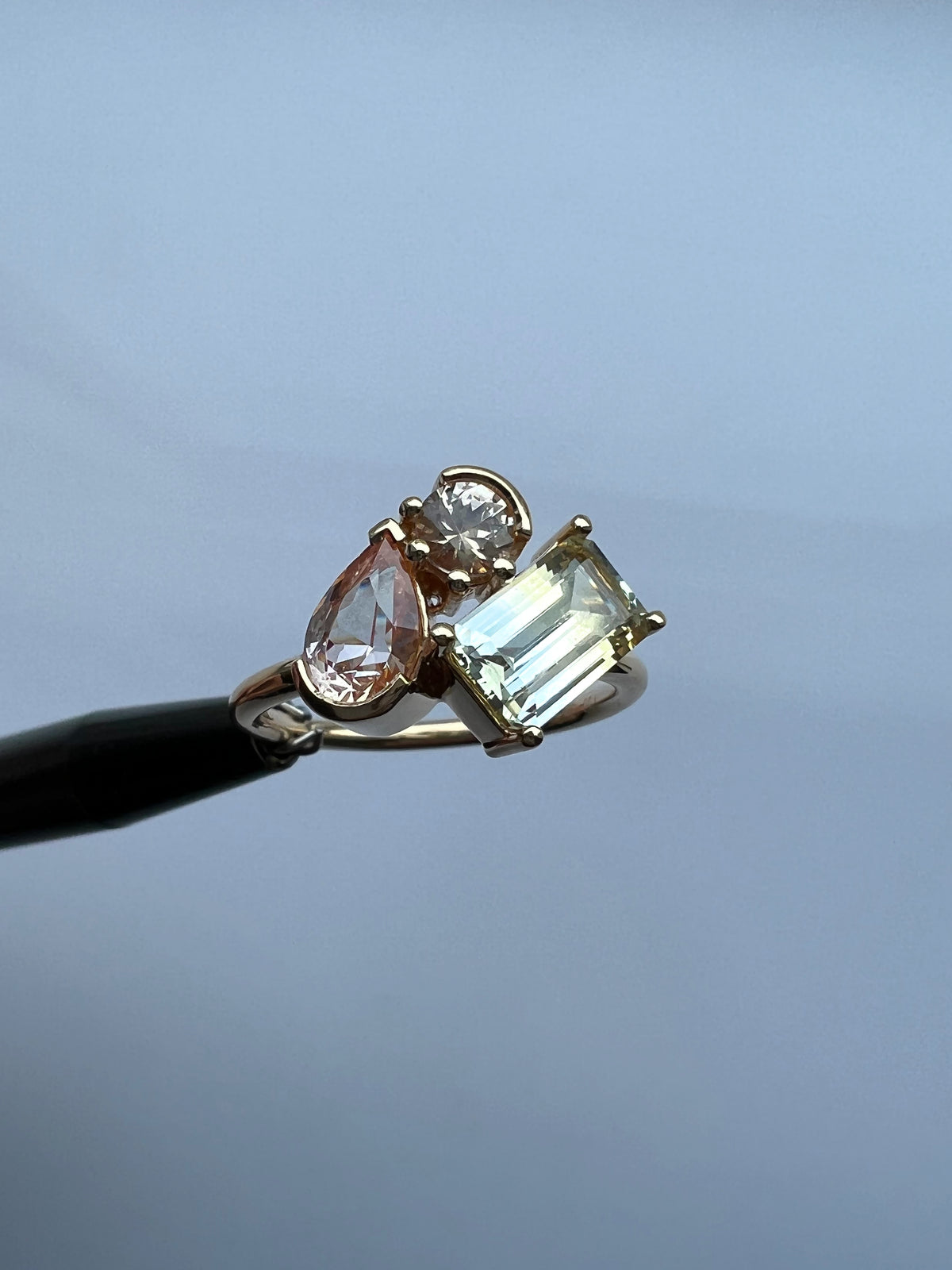 SAINT GERMAIN CLUSTER — Yellow Gold, Sapphire