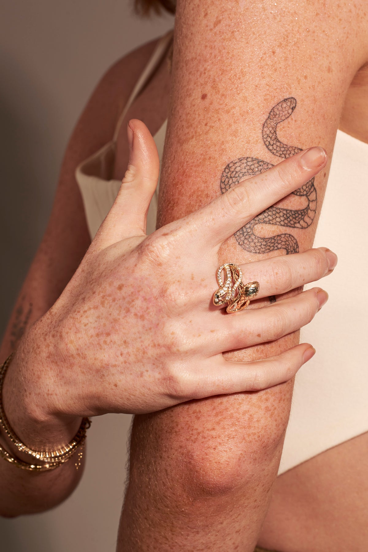 SERPENTINE RING - LIMITED EDITION — Yellow Gold, Diamond / Sapphire