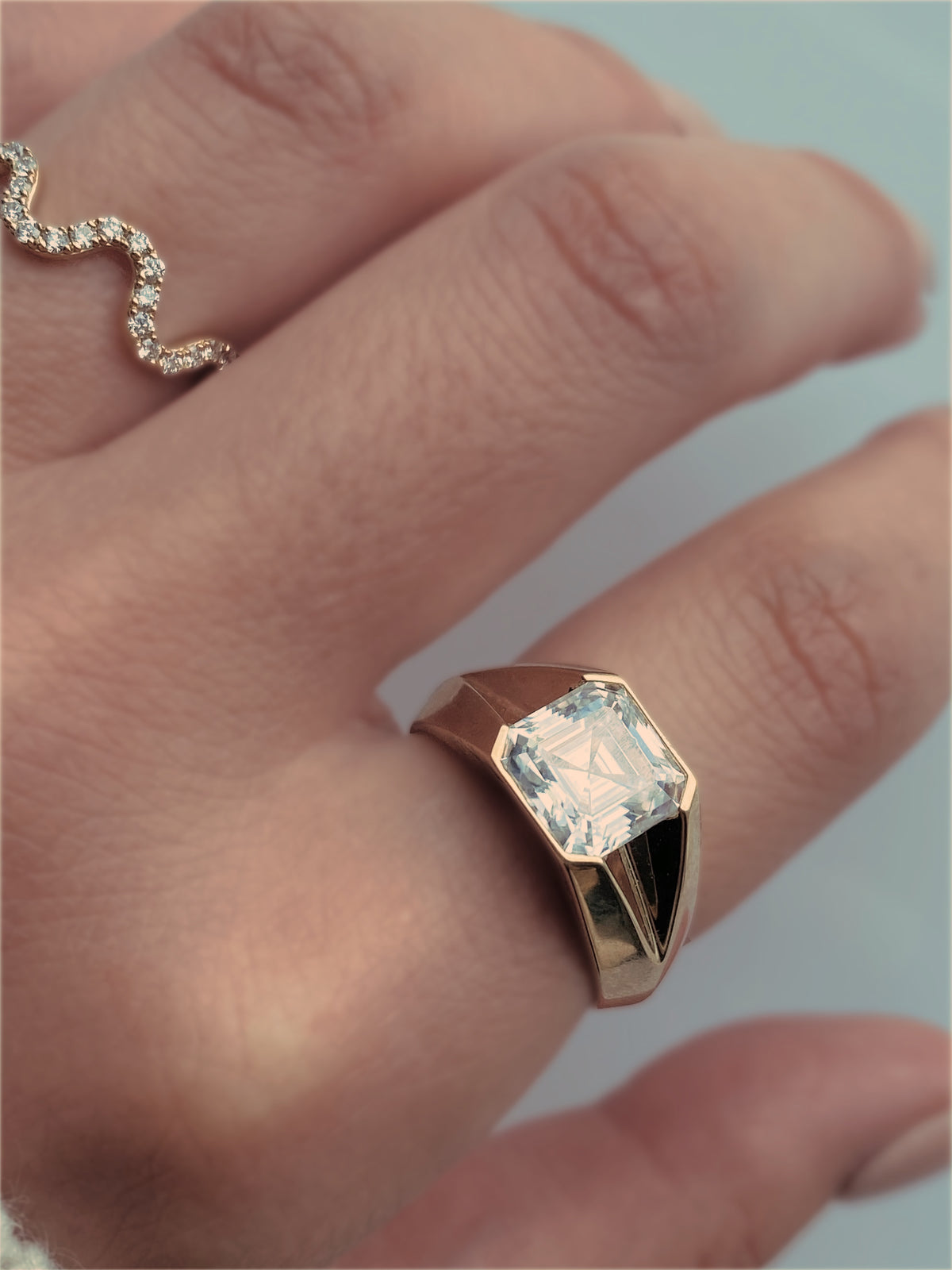 TATE SIGNET RING — White Gold / Yellow Gold / Sterling Silver, Moissanite