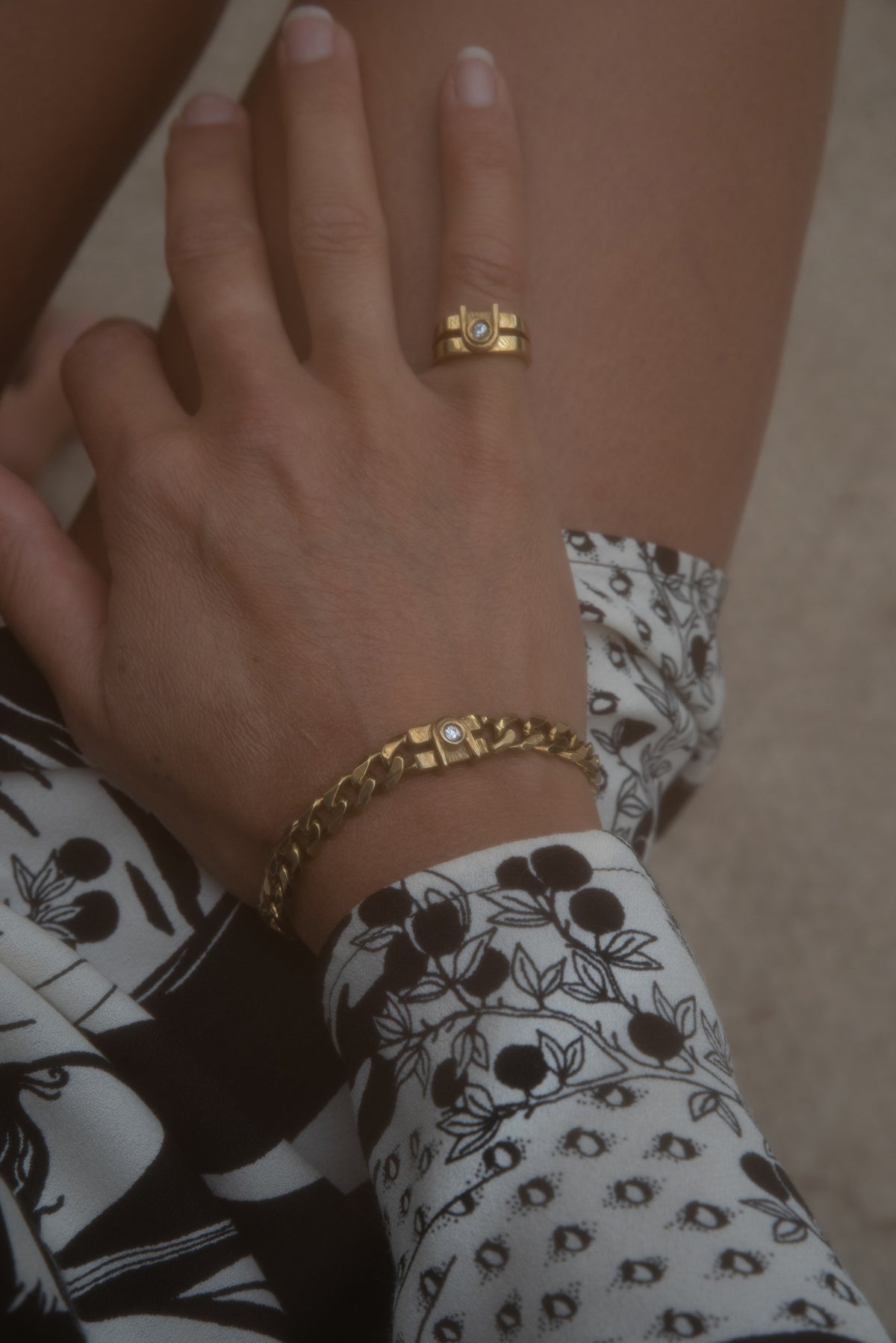 ELVIE CHAIN BRACELET — Gold Plated / Sterling Silver, Sapphire