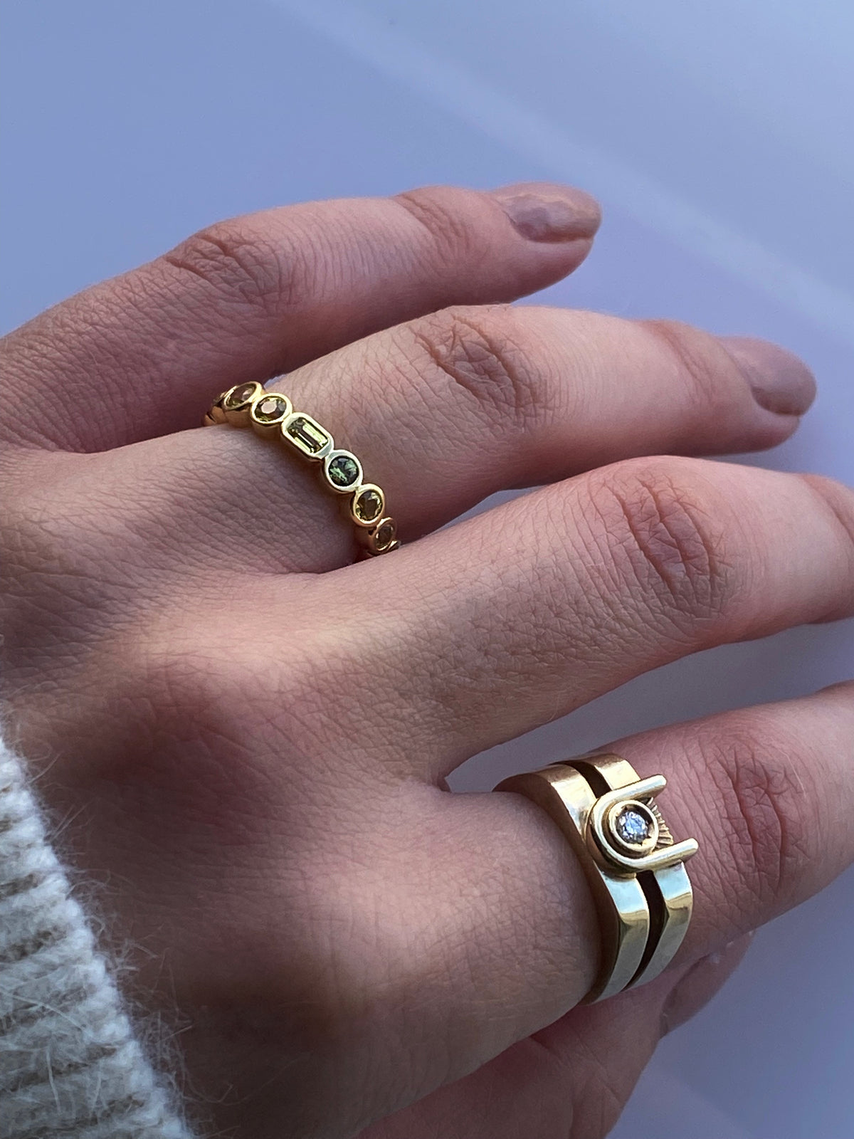 GOLDEN BUBBLE RING — Yellow Gold, Sapphire / Emerald