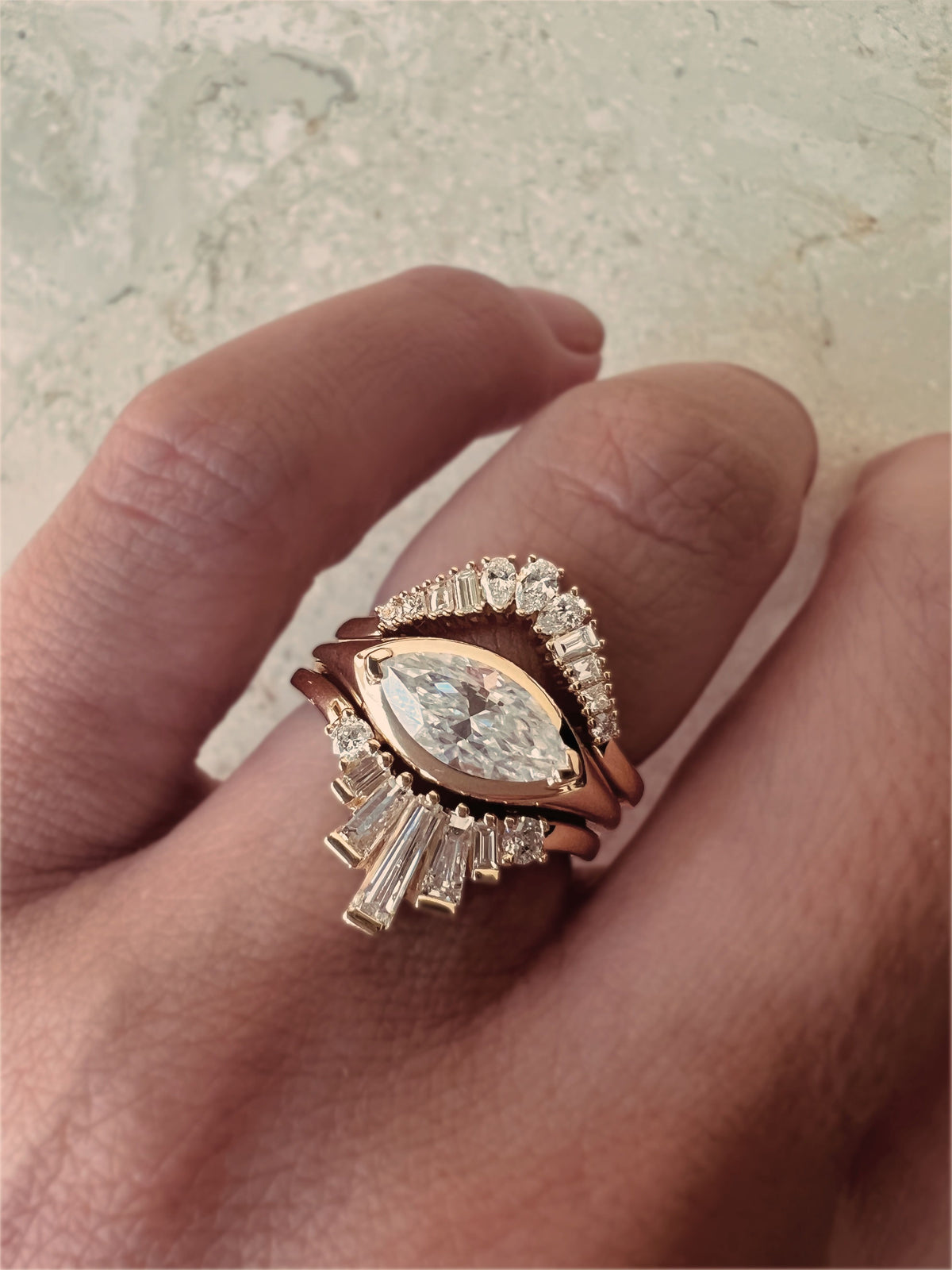 CHRYSLER RING — White Gold / Yellow Gold / Platinum, Diamond